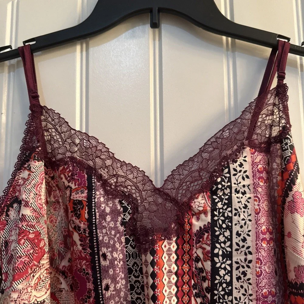 Victoria's Secret Satin Chemise EUC Size Large NWT